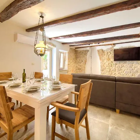 Holiday home In - Insel Krk 45249 Vrbnik (Primorje-Gorski Kotar)